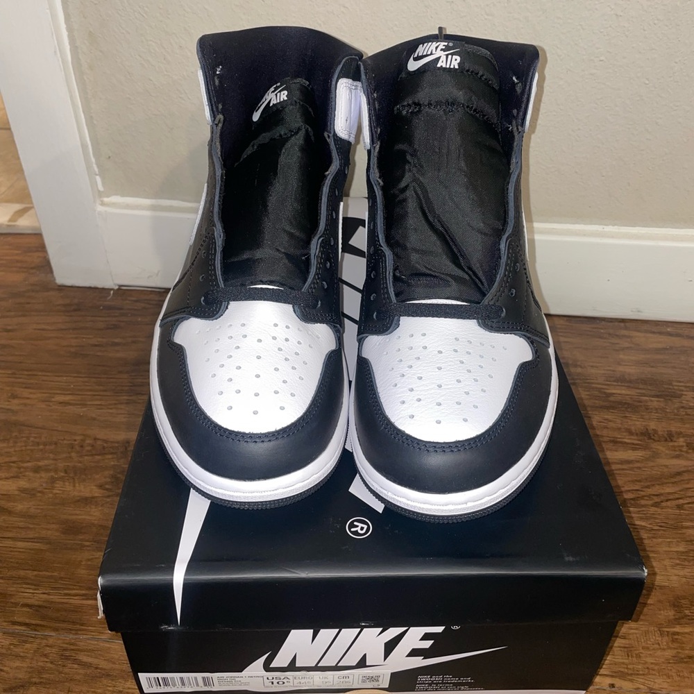 Men’s AIR JORDAN 1 RETRO HIGH OG “Reverse Panda” - Picture 7 of 12